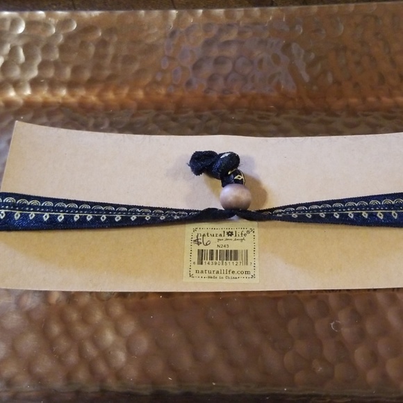 Natural Life Stretch Choker Necklace - Picture 2 of 2